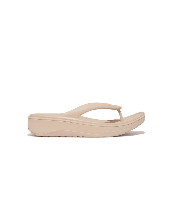 Fitflop Relief Recovery Toe Post Sandals Beige