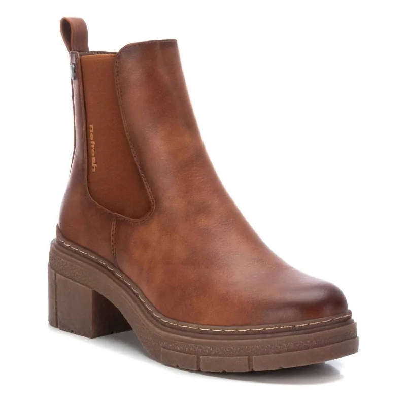 Women's Chelsea Booties In Camel