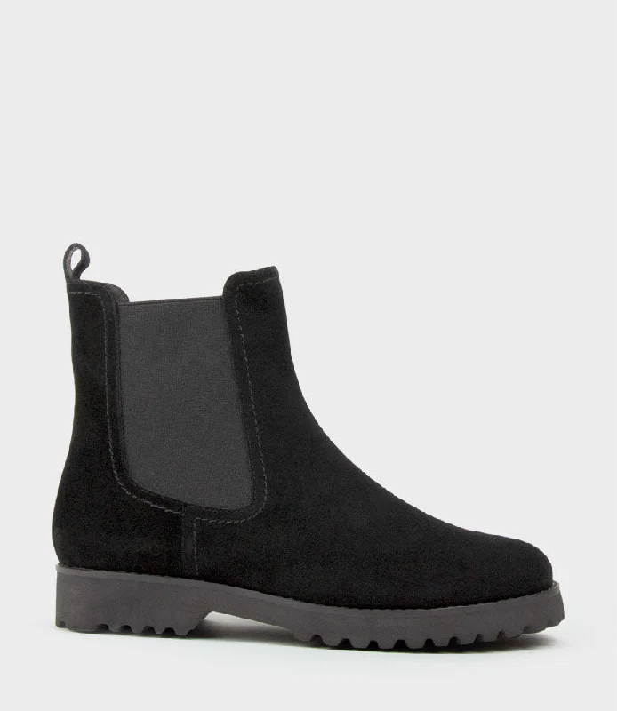 WYATT Chukka Boot on Rubber Sole in Black Suede